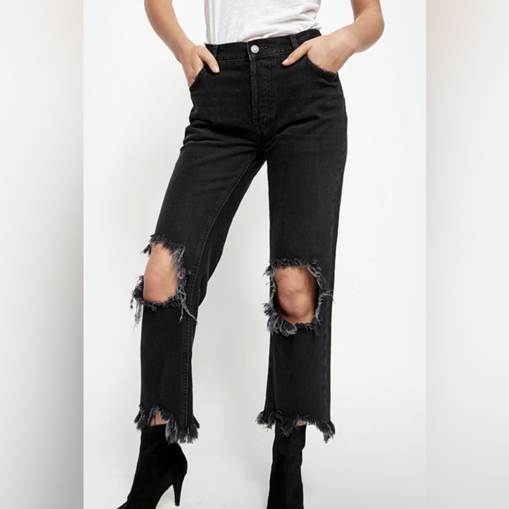 FREE PEOPLE: DISTRESSED BLACK MAGGIE JEANS